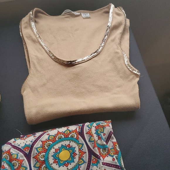 Tshirt - Picture 2 of 4